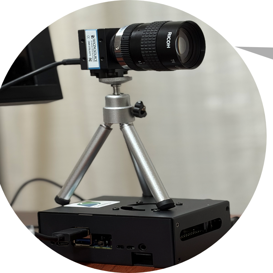 SYNRA FalconEye camera on a tripod